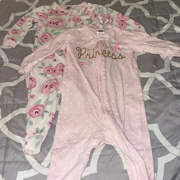 GERBER BABY GIRL LONG SLEEVE ONESIES 3-6m - Picture 1 of 2